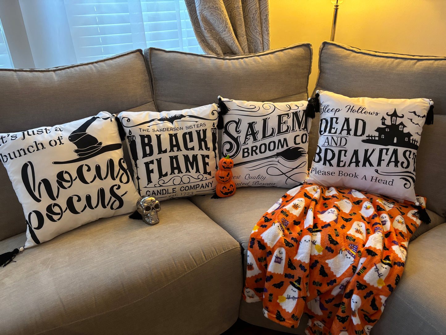 Hocus Pocus Halloween Pillow Set