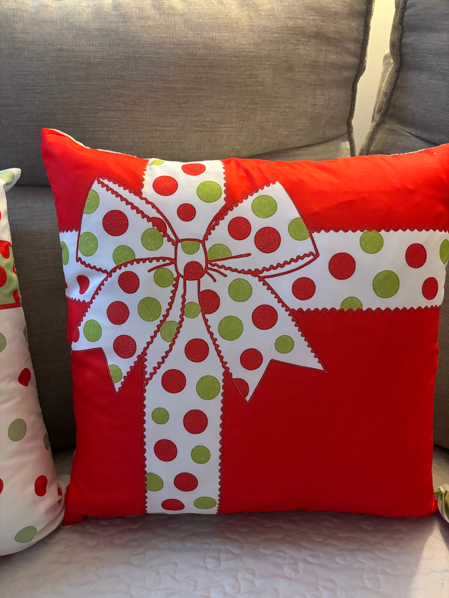 Christmas Gift Pillow Set